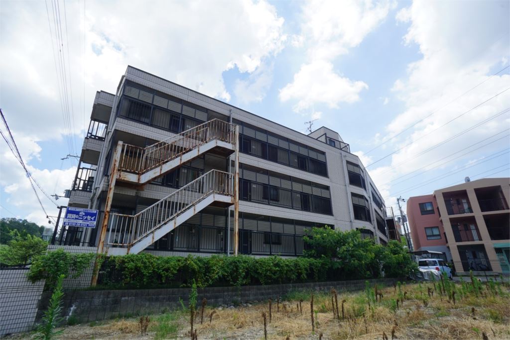 グリーンフィールド平城山 202号室 外観