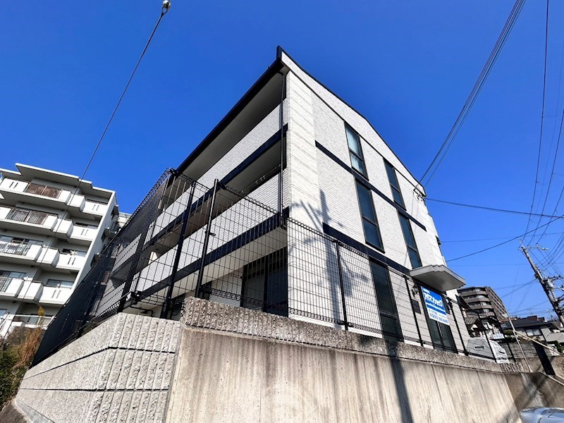 ウィステリア学園前 201号室 外観