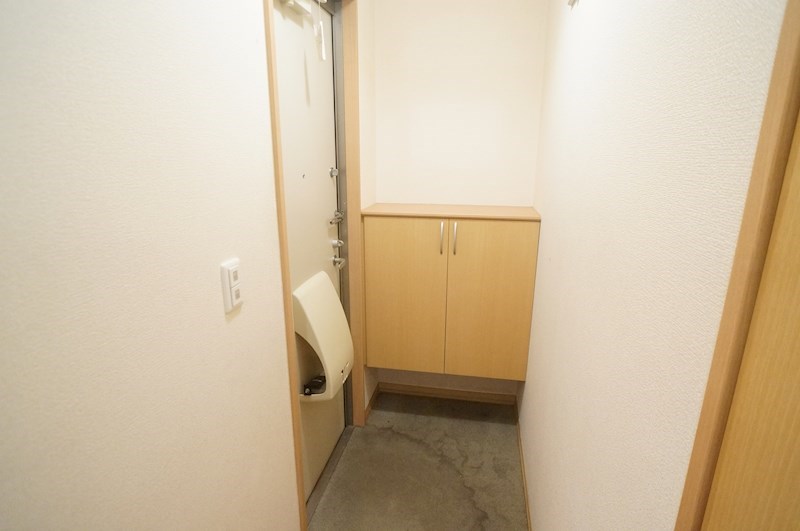カルチェ赤坂Ｄ棟 玄関