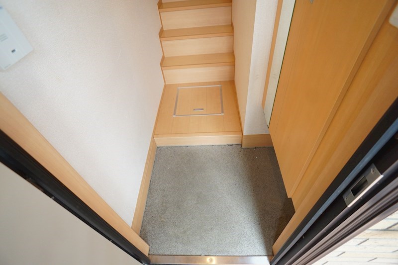 ラルーチェⅡ 玄関