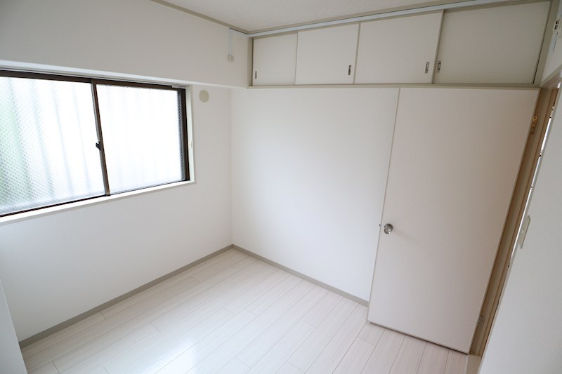 メゾン大和東生駒 ベッドルーム