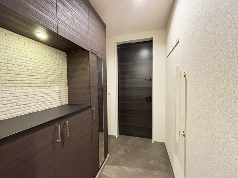 シャーメゾン　アリビオ 玄関