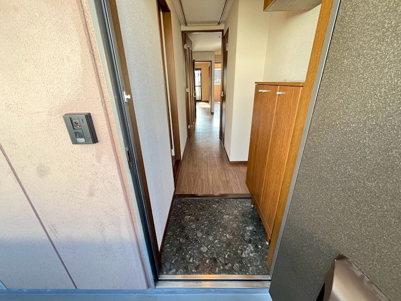 アベニール 玄関