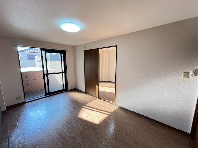 アベニール リビング