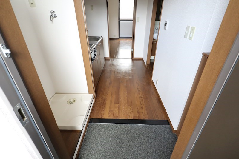 ルナピアッツァ弐番館 玄関