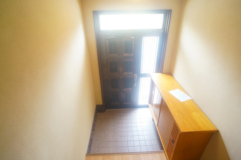 学園大和町3丁目戸建 玄関
