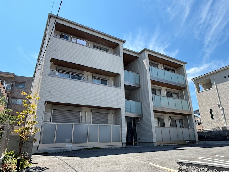 シャーメゾンリアン富雄元町 301号室 外観