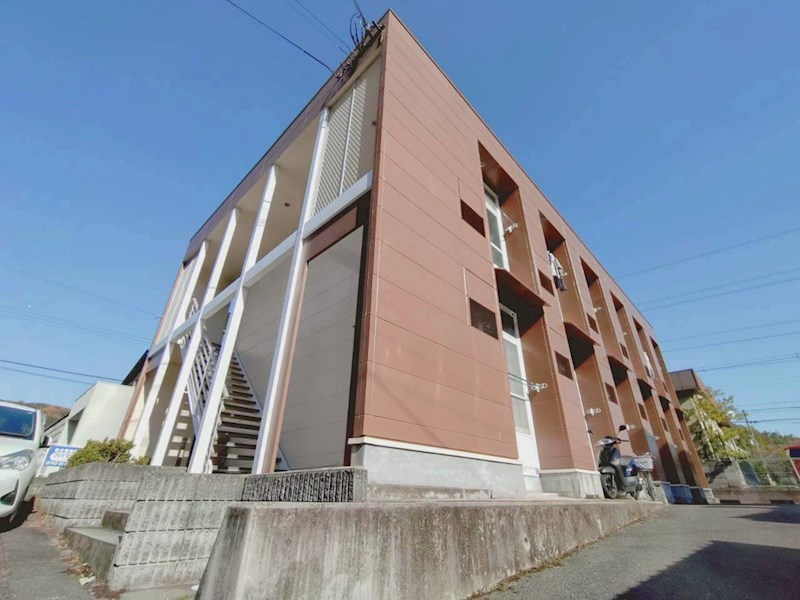 リアン三郷 206号室 外観