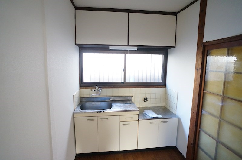 奈良市肘塚町戸建 キッチン