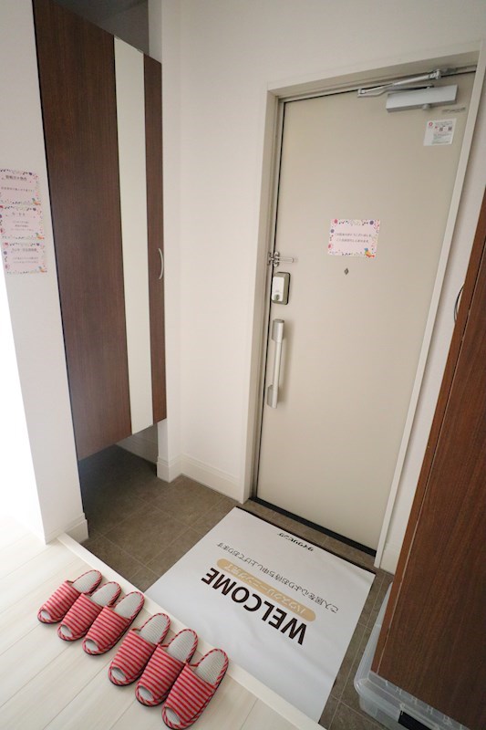 エストレヤ 玄関