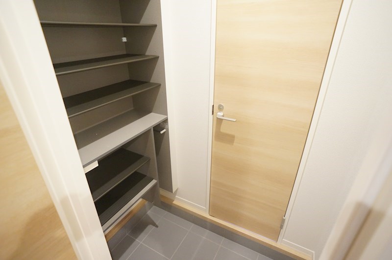 シャーメゾン光 玄関