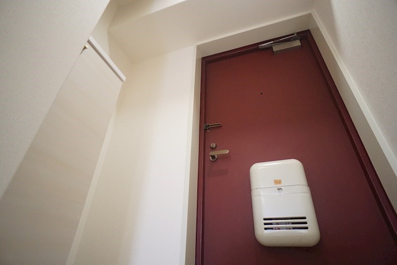 アマービレ秋篠 玄関