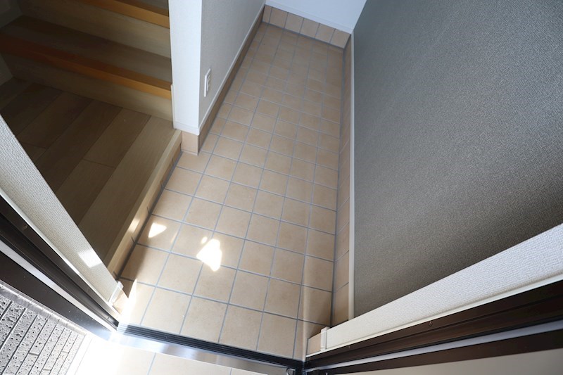 アネモスヒルズ天理Ⅰ 玄関