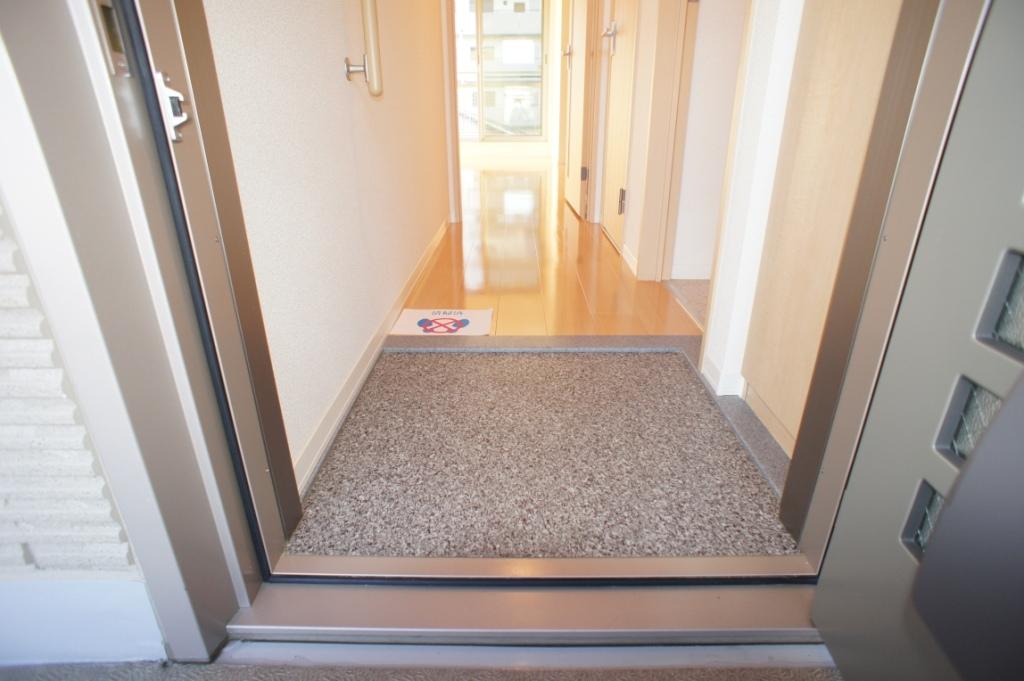 ベレオ天理 玄関