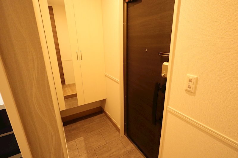 カーザ　ソラーレ 玄関