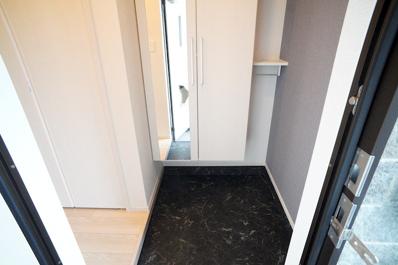 カルセドニー 玄関