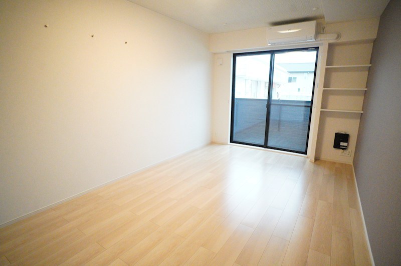 カルセドニー リビング