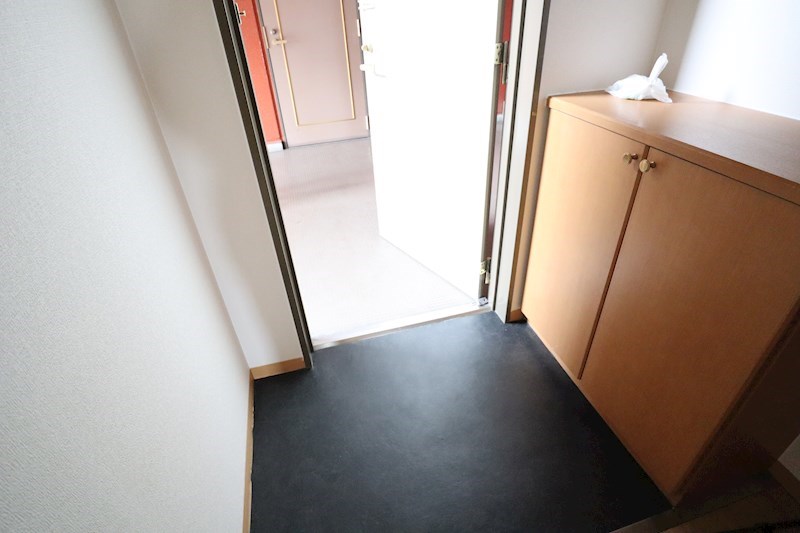 フォレスタコート 玄関