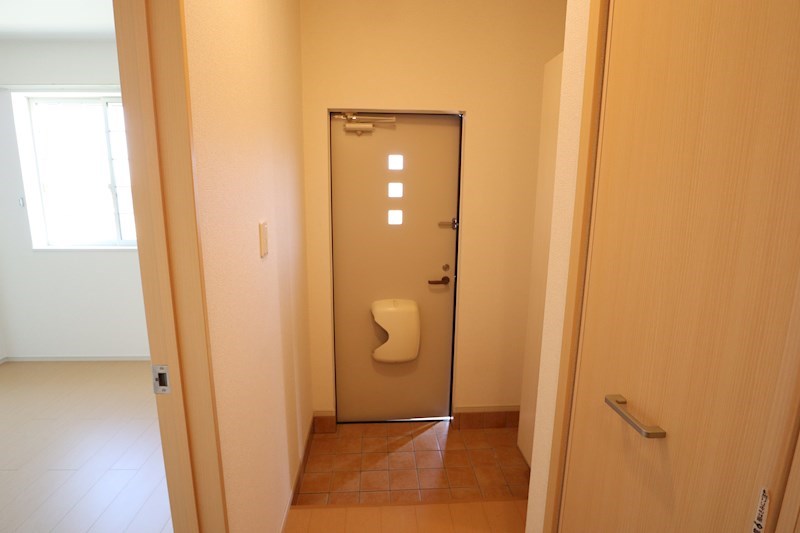 ヴィルメゾンＤ 玄関