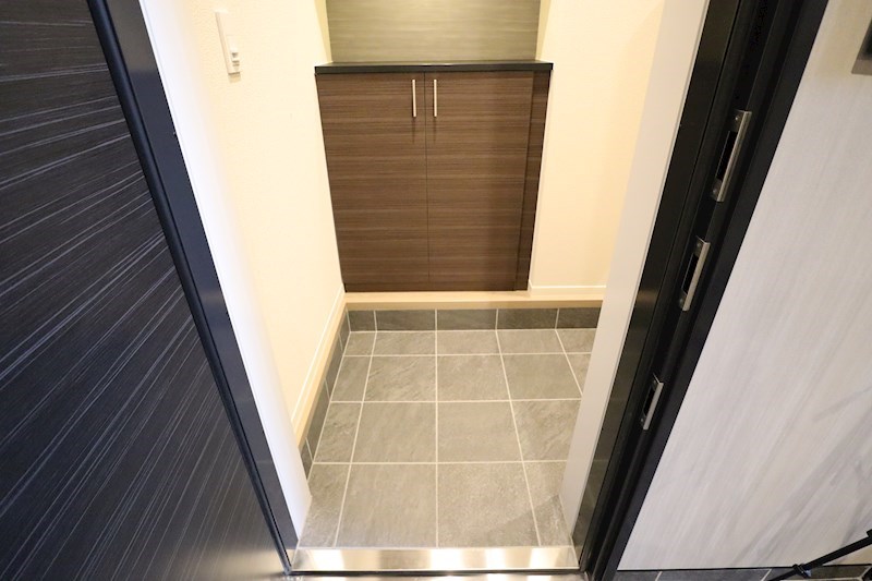 ザ・プレミアムステージア 玄関