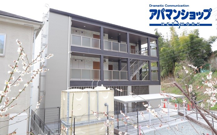 セレーノ東生駒C 303号室 外観