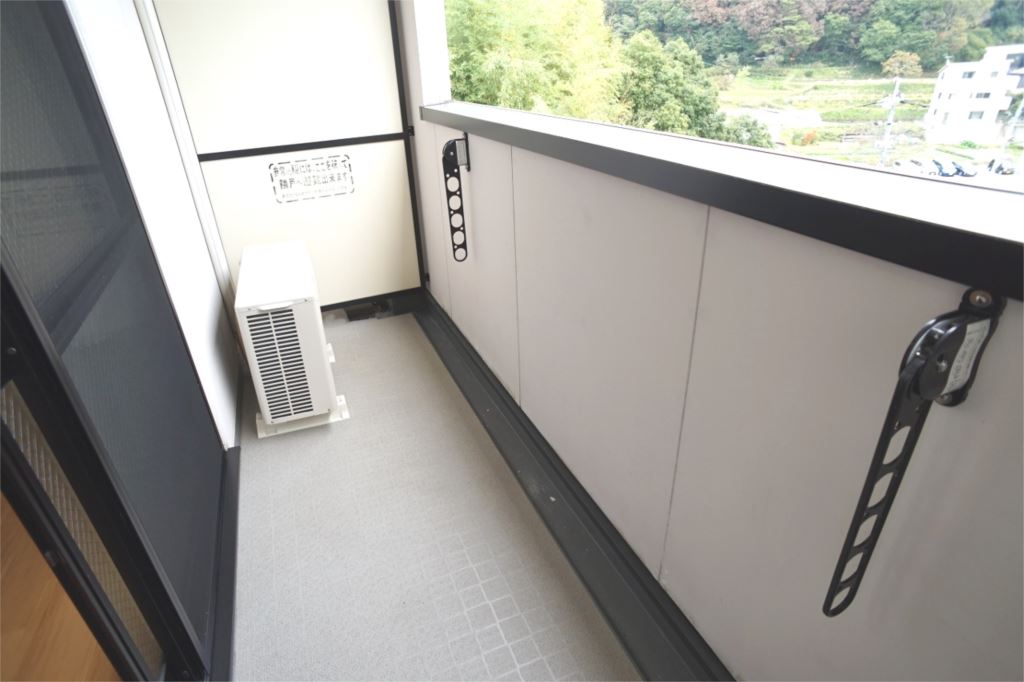 セレーノ東生駒Ｂ棟 ベランダ