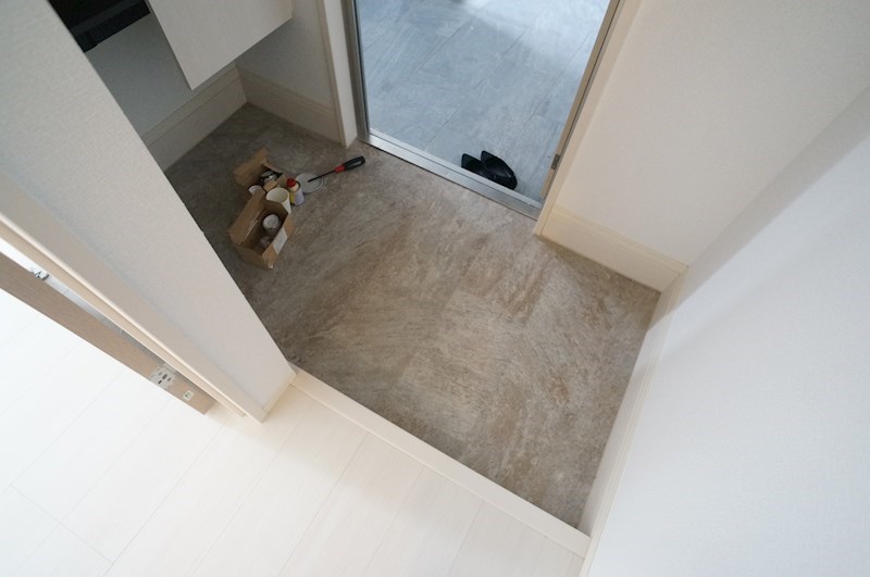 ロータスポンド 玄関