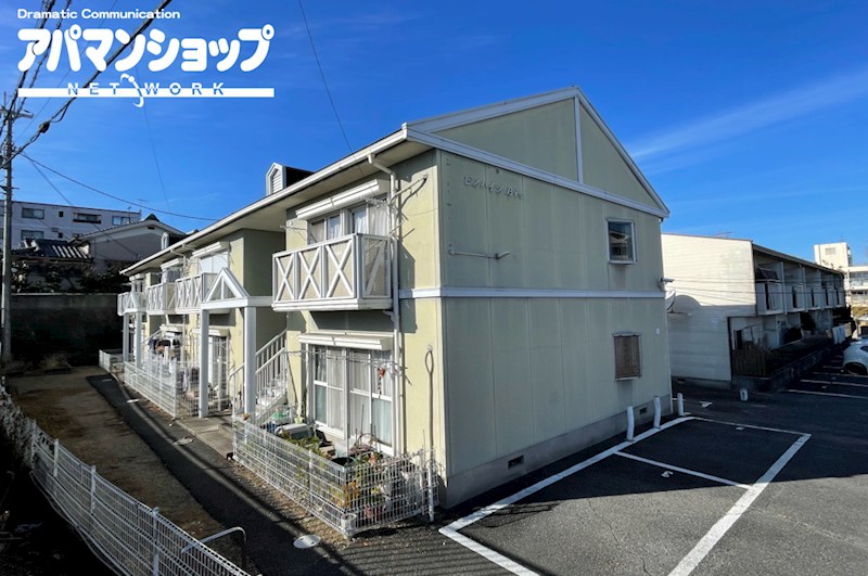 ピノハイツビス 外観