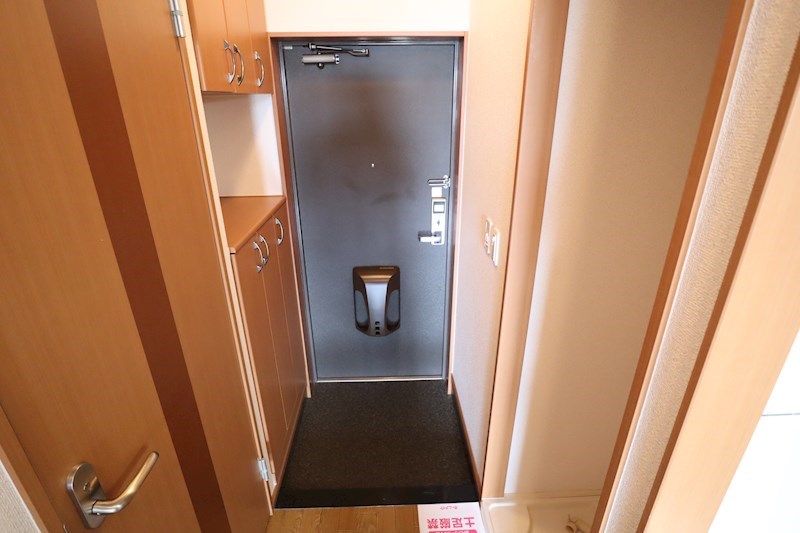 リッチ　カートン 玄関