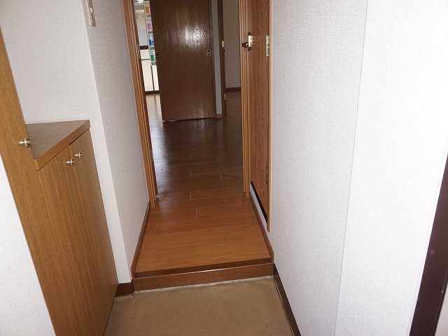 プレミール加茂Ｂ 玄関