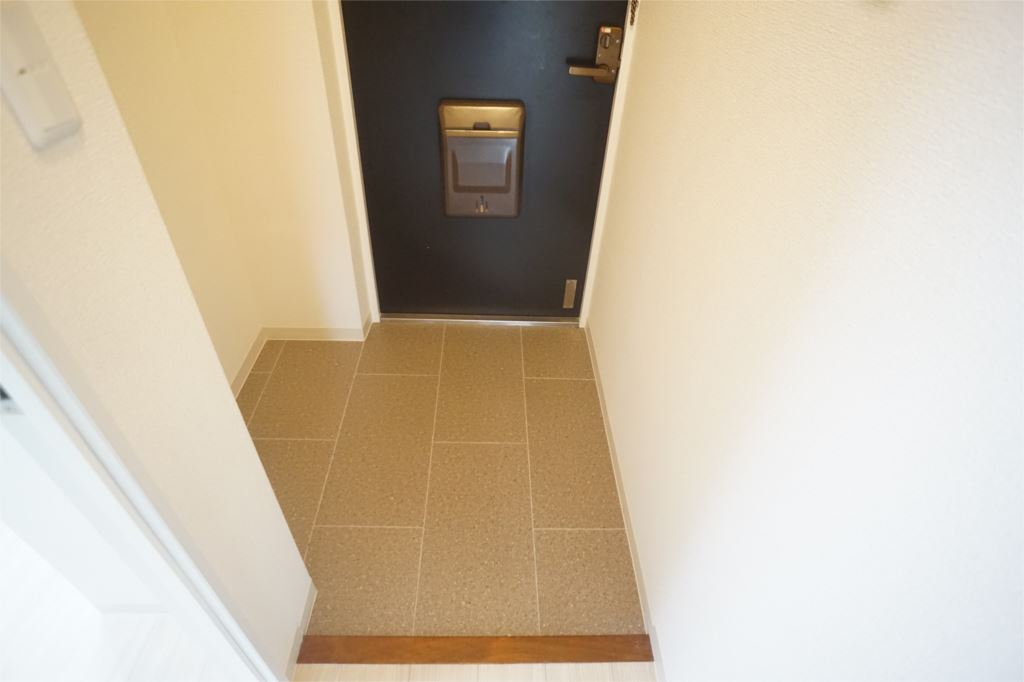 西大寺パークヴィラ 玄関