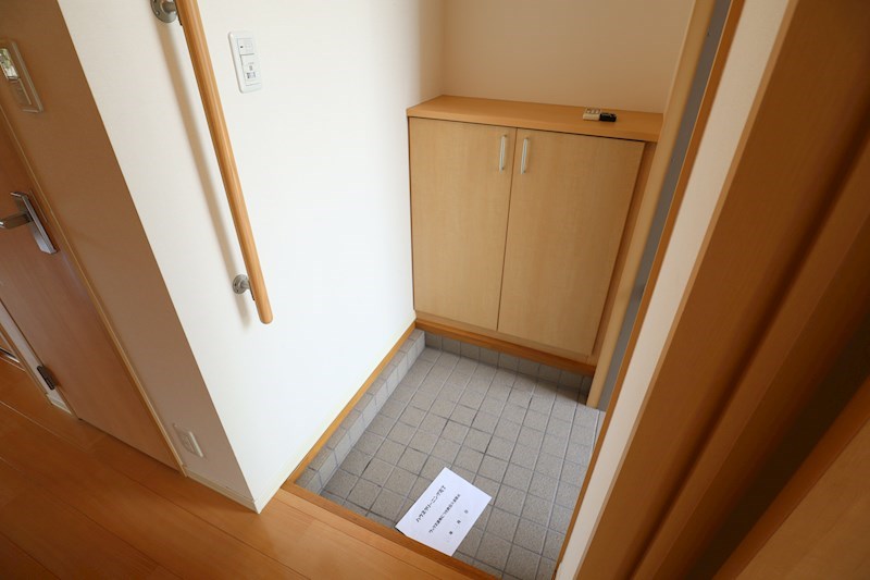 グーテンターク 玄関