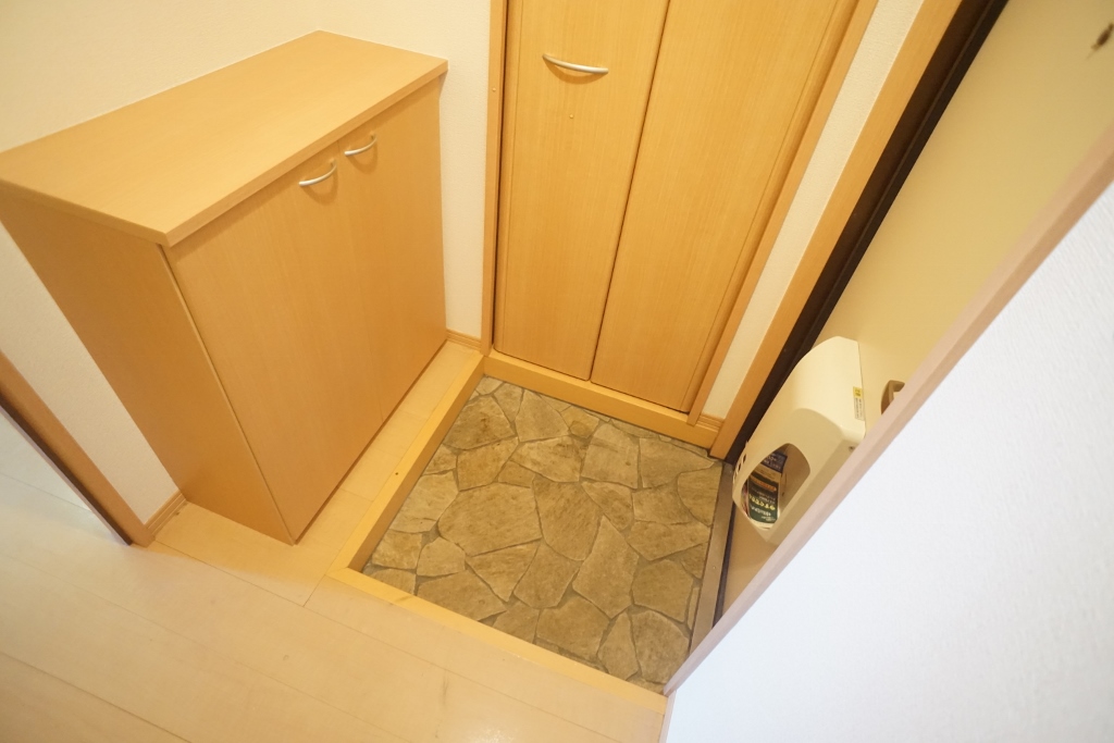 カサベルデ西大寺 玄関