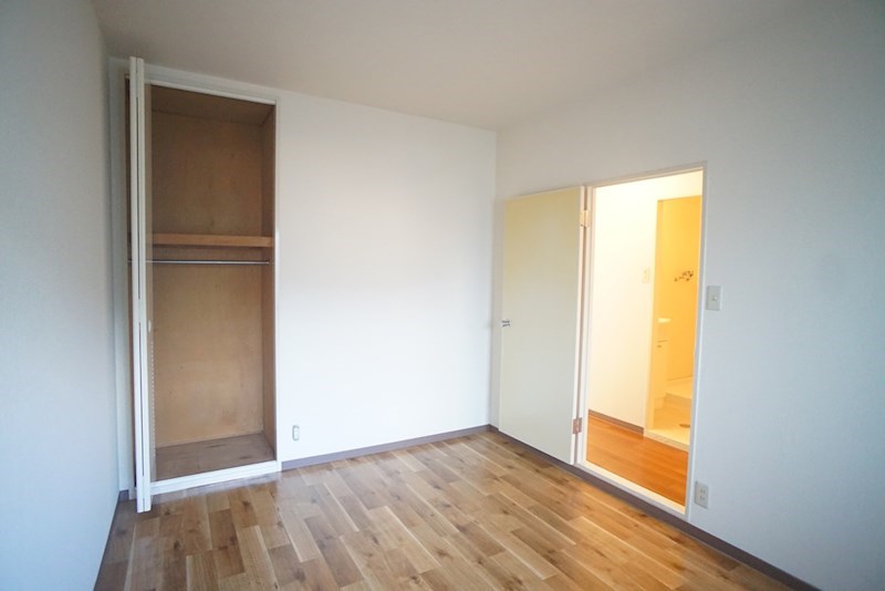 シャトー立田川 ベッドルーム