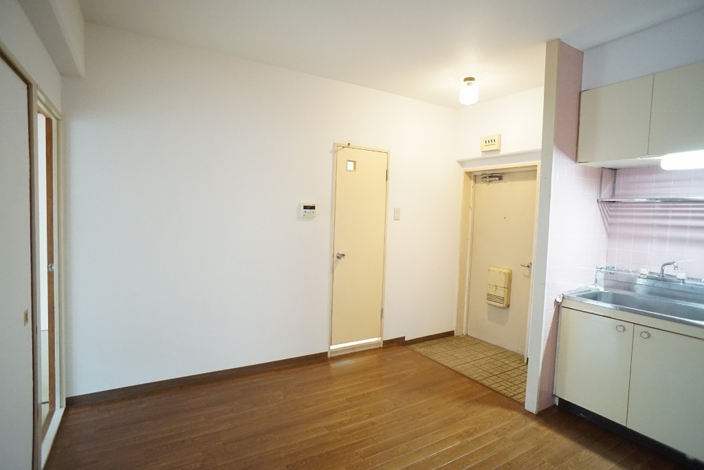 河辺ハイライフコーポ リビング