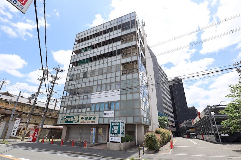 パインリーフ天理 607号室 外観