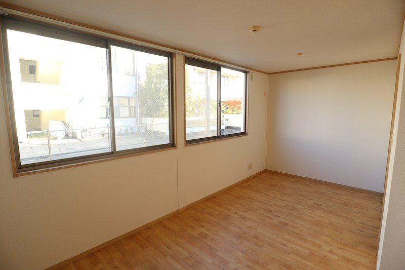 ロイヤルアーバン ベッドルーム