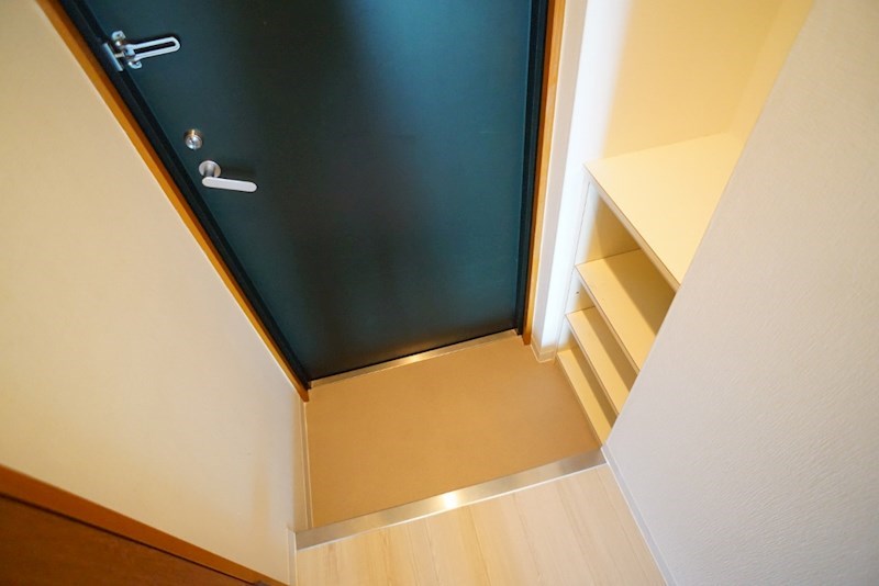 エレガントライフ伏見 玄関