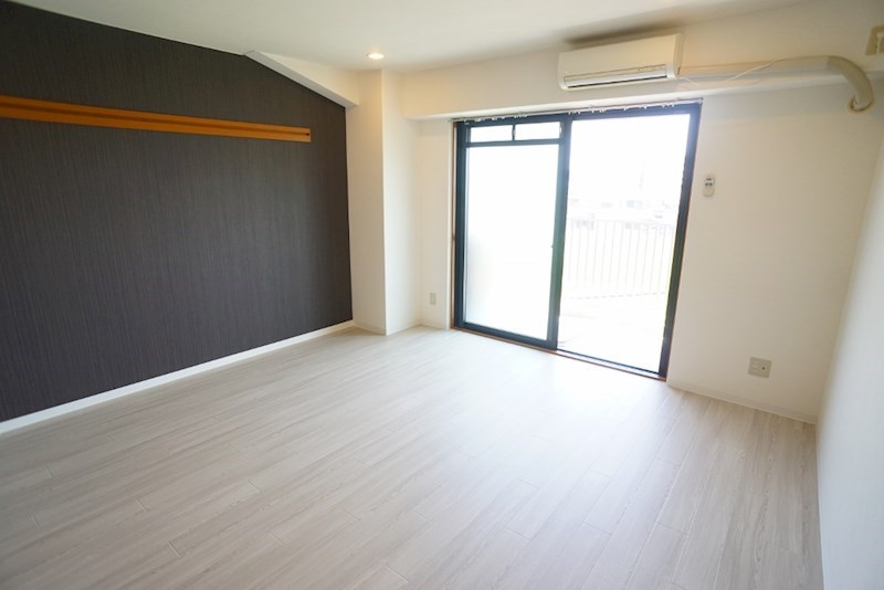 エレガントライフ伏見 ベッドルーム