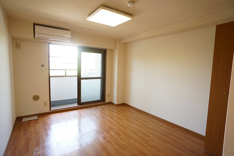 ブランドール佐保川 ベッドルーム