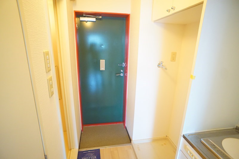 ApartmentsNeoせやきた 玄関