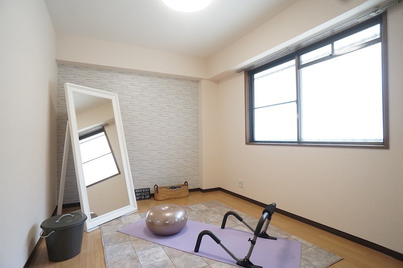 メゾンパレス新大宮 ベッドルーム