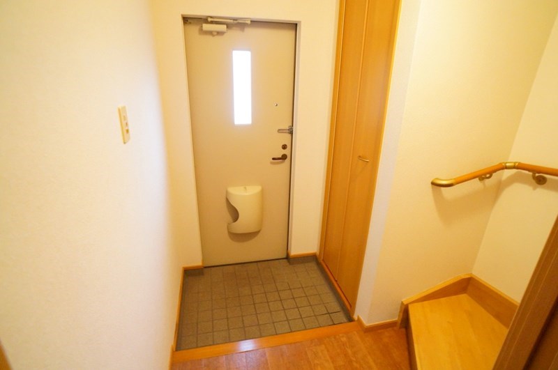 クアトロ　ヴィータ 玄関