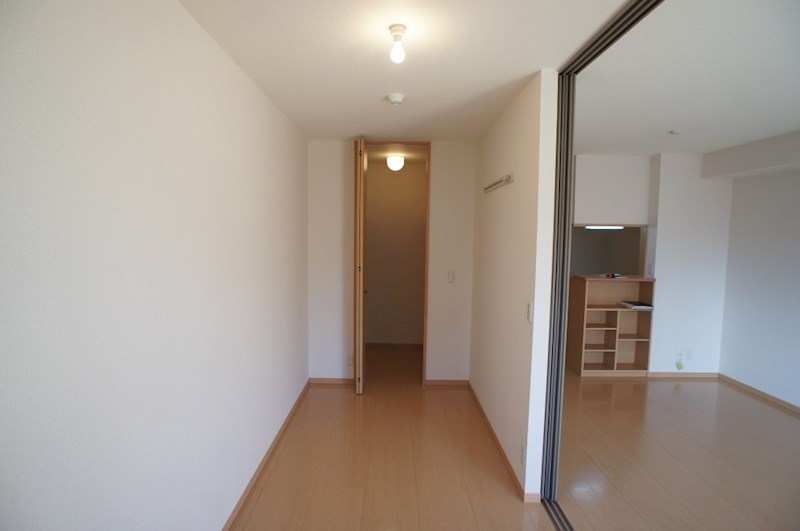 コムアニモ ベッドルーム