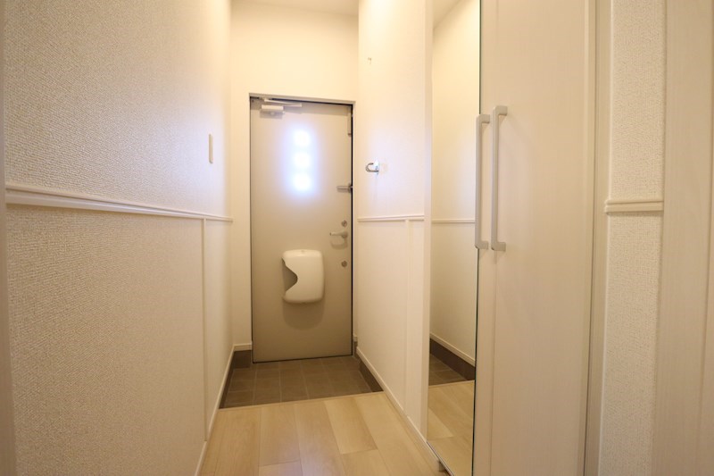 グレイス大和小泉 玄関