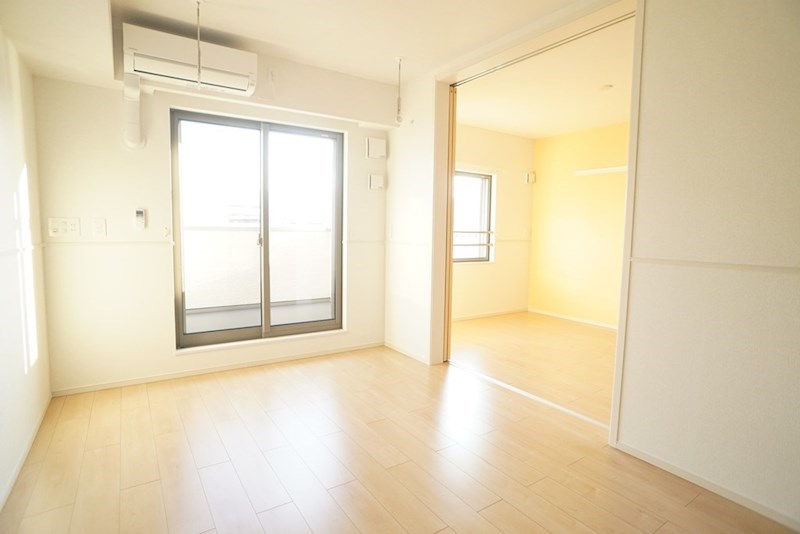 ミルト・ブリーゼ その他1