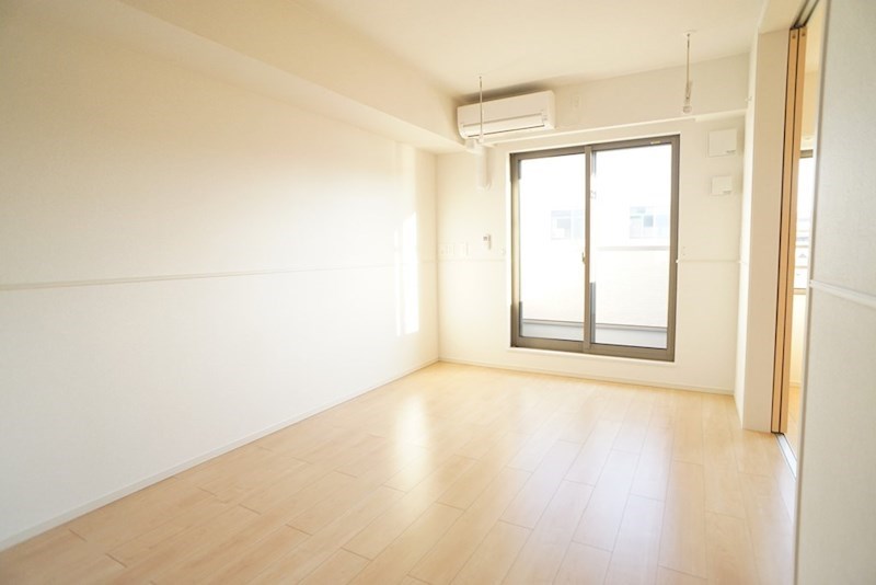 ミルト・ブリーゼ その他8