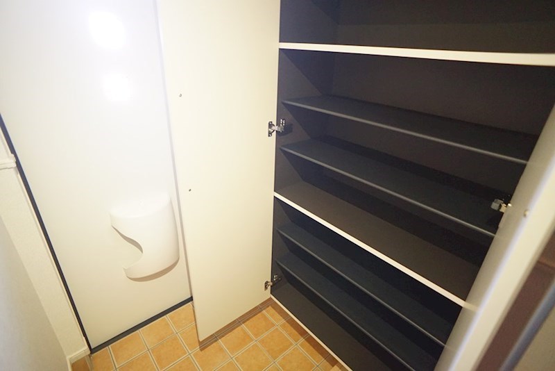 ミルト・ブリーゼ その他17