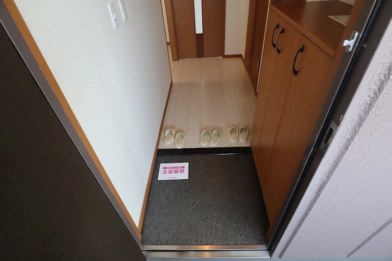トウケンコーポ桜井南 玄関