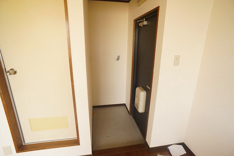 レジデンス西大寺 玄関